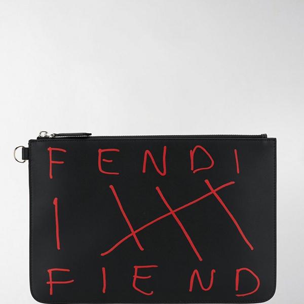 関税送料込国内発送★FENDI クラッチバッグ最新作100920